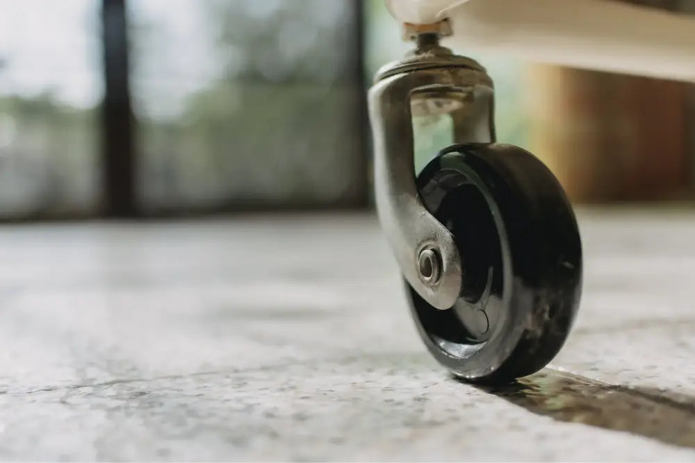 Heavy duty ball bearing caster wheel